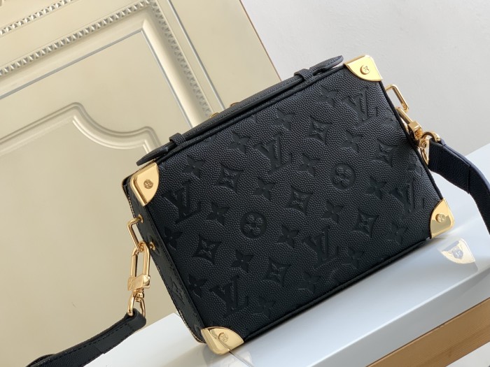  Handbag  Louis Vuitton   M57971  size  21.5 x 15 x 7  cm