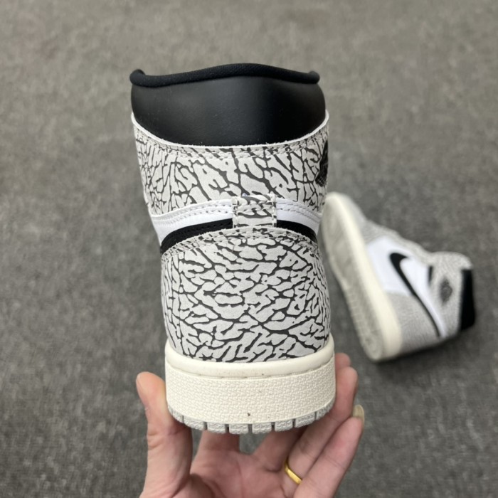 Jordan 1 Retro High OG White Cement