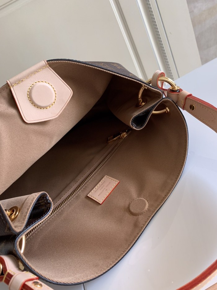  Handbag   Louis Vuitton   N43701   size   30.0 × 9.5 × 29.0  cm