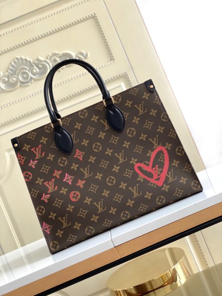  Handbag   Louis Vuitton  M45888  size  34 x 26 x 15 cm 