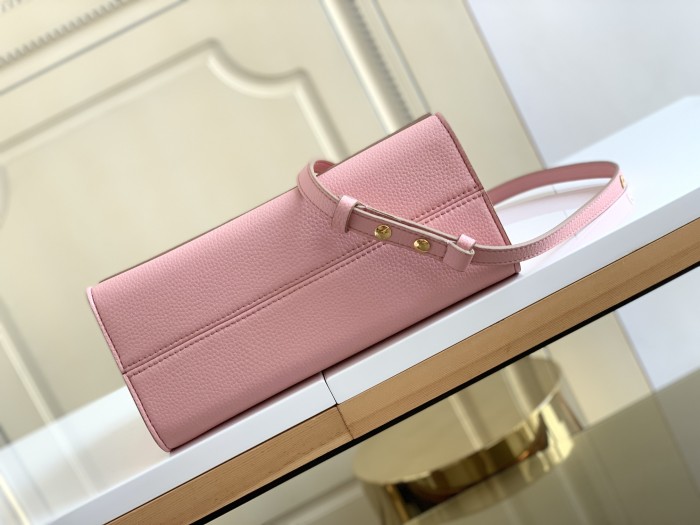   Handbag   Louis Vuitton  M57093  size  17.0 x 25.0 x 11.0   cm