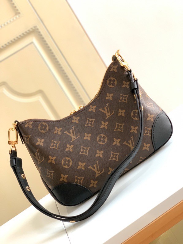 Handbag  Louis Vuitton   M45831  size  25x 16 x 9.5  cm