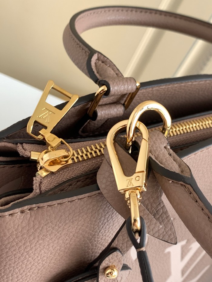 Louis Vuitton Petit Palais Empreinte Leather Dove/Cream M58914 size 29*12.5*18 cm