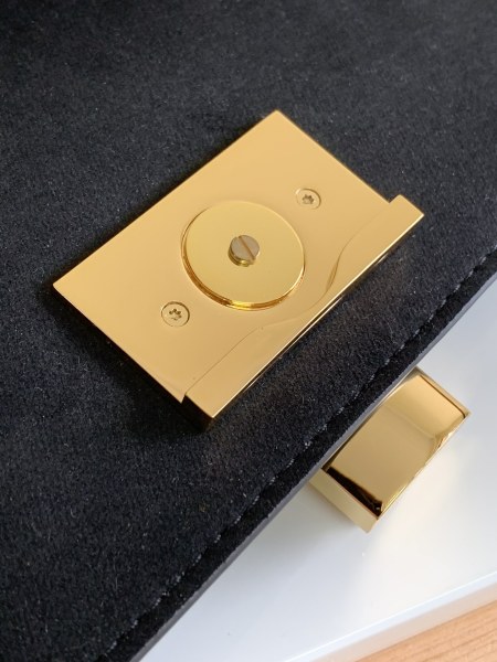  Handbag   Louis Vuitton  M44548  size   26-19-9.5 cm