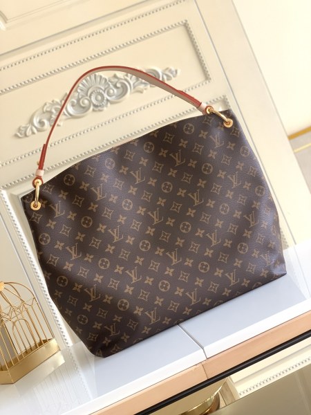  Handbag   Louis Vuitton   M43704  size   35.5 × 14.0× 33.5  cm 