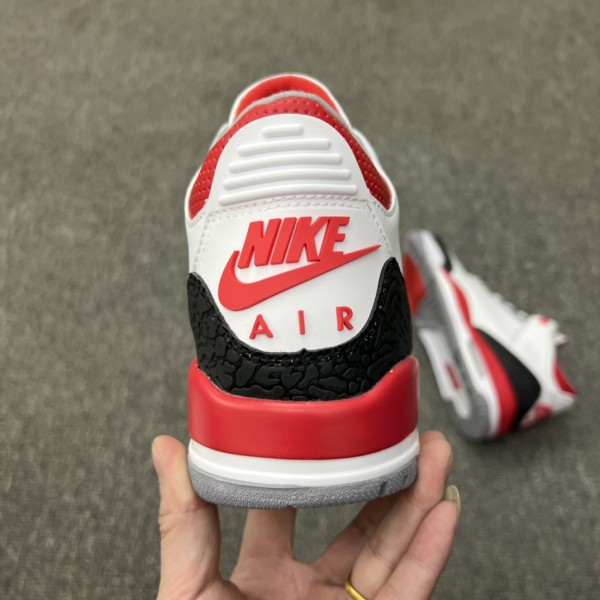 Jordan 3 Retro Fire Red (2022)