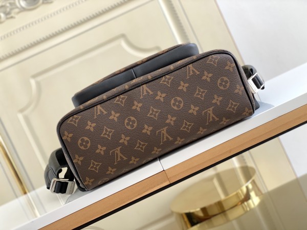 Handbag   Louis Vuitton   N45349  size  32.0 x 40.0 x 13.0  cm