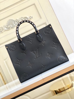 Handbag   Louis Vuitton  M58522  size   35-28-15  cm