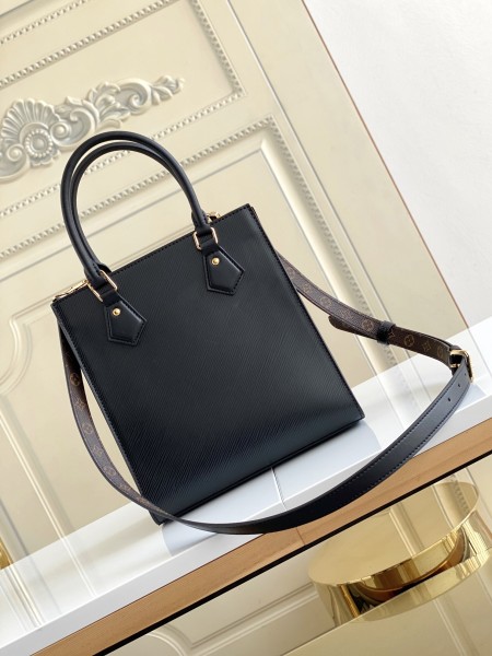 Handbag  Louis Vuitton  M58660  size  22.5 x 24 x9.5  cm