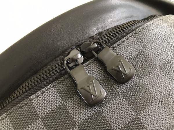  Handbag   Louis Vuitton  M44336  size   47.0 x 20.0 x 9.0  cm