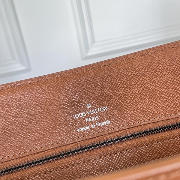  Handbag   Louis Vuitton  M30725  size  41-34-19  cm