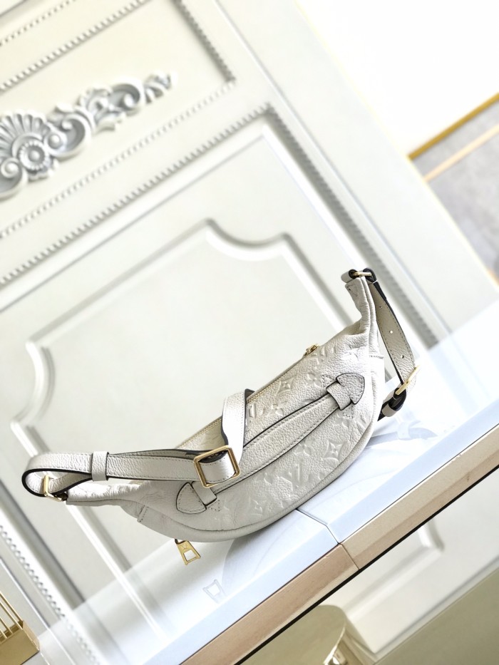  Handbag   Louis Vuitton  M44836  size  37*14*13  cm