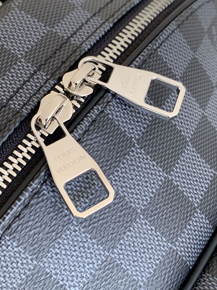  Handbag   Louis Vuitton  N58024  size   26 x 45 x 17  cm  