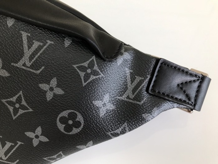 LOUIS VUITTON Discovery Bumbag Monogram Eclipse Black M44336 size 47*20*9 cm