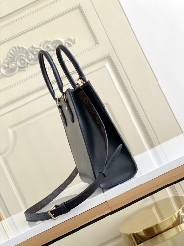 Handbag  Louis Vuitton  M58660  size  22.5 x 24 x9.5  cm