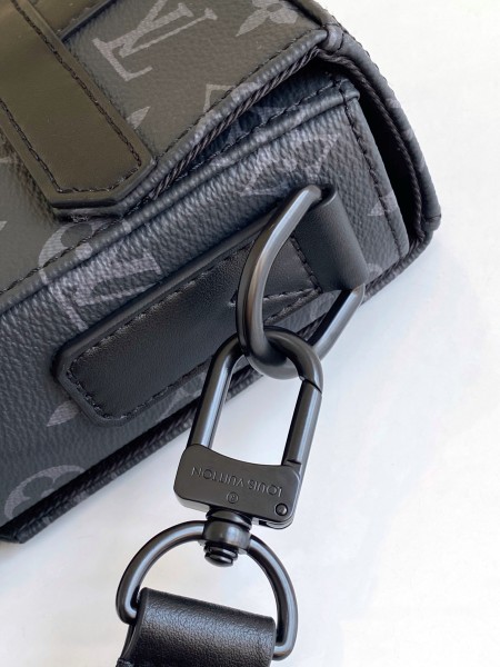 Handbag   Louis Vuitton   M45727  size  24 x 18 x 5.5  cm  