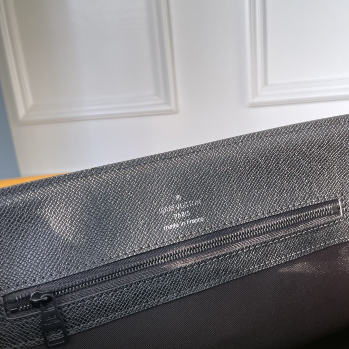  Handbag   Louis Vuitton  M30725  size  41-34-19  cm  