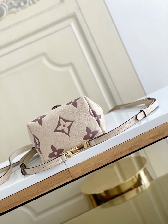 Handbag   Louis Vuitton   M80738  size  13 x 19 x 8  cm