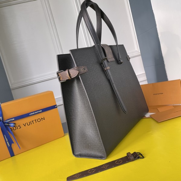  Handbag   Louis Vuitton  M30725  size  41-34-19  cm  