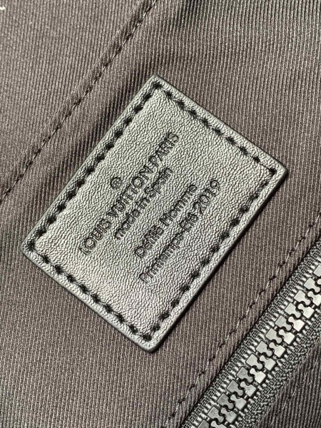  Handbag   Louis Vuitton M57835  size  44.0 x 49.0 x 22.0  cm 