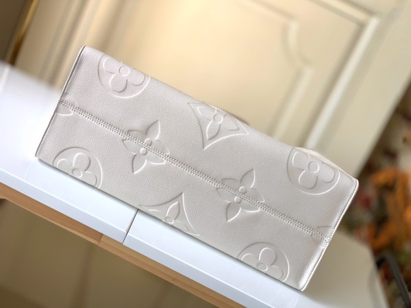  Handbag  Louis Vuitton  M44925  size  41.0 x 34.0 x 19.0 cm 