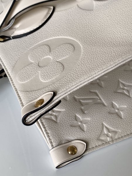  Handbag  Louis Vuitton  M44925  size  41.0 x 34.0 x 19.0 cm 