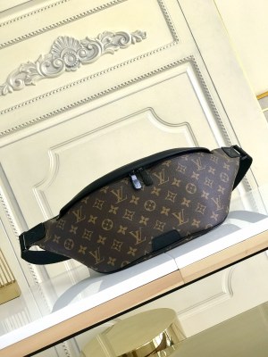 Handbag   Louis Vuitton   M44336   size  47.0 x 20.0 x 9.0  cm
