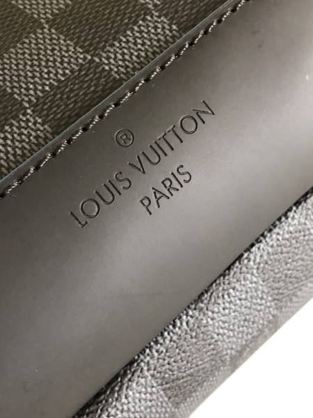  Handbag   Louis Vuitton    N40008  size  20 x 31 x 10 cm