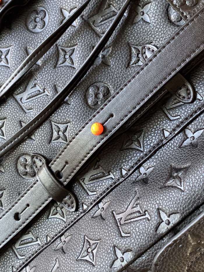  Handbag   Louis Vuitton M57835  size  44.0 x 49.0 x 22.0  cm 