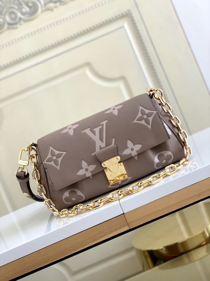 Handbag   Louis Vuitton  M45836  size  24 x 14 x 9  cm