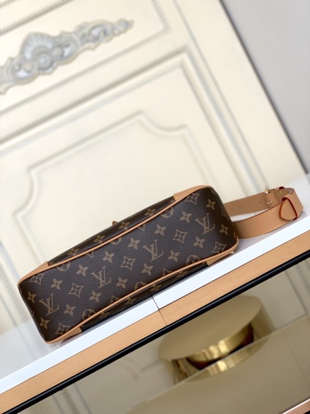 Handbag  Louis Vuitton  M45355   size  31.0 x 27.0 x 11.0  cm