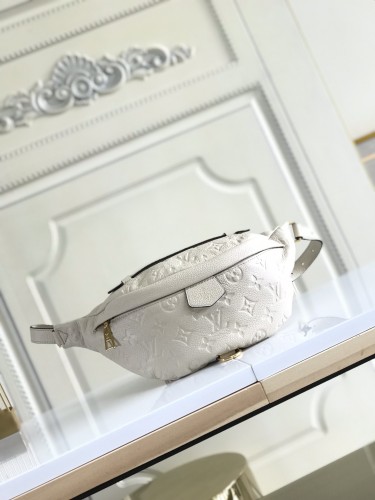  Handbag   Louis Vuitton  M44836  size  37*14*13  cm