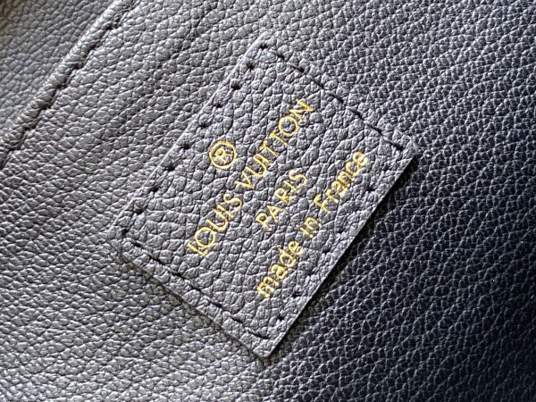  Handbag  Louis Vuitton  M45665  size  26X20X5  cm