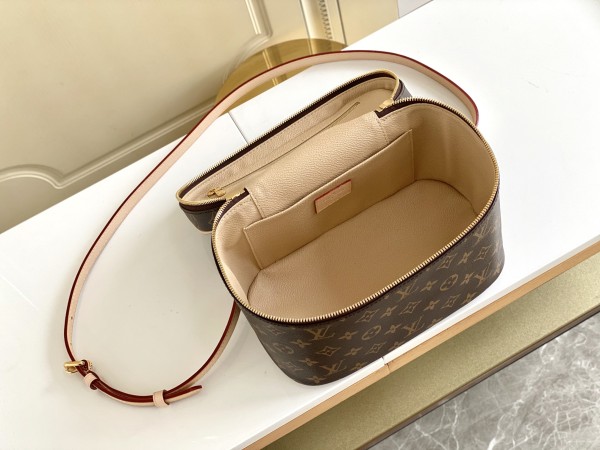 LOUIS VUITTON Canvas With Leather Makeup Bags Handbags Small Size Women's Brown M42265 size 24*14.5*18 cm
