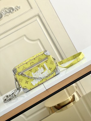  Handbag   Louis Vuitton  44480  size  18.5 x 13 x 8  cm