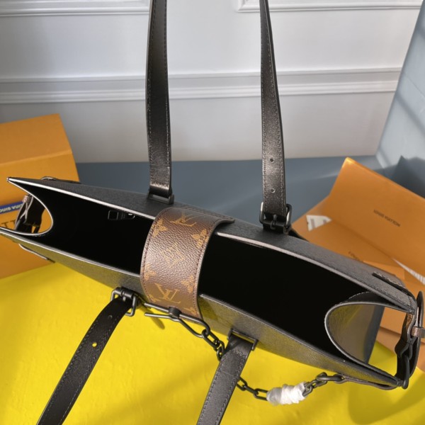  Handbag   Louis Vuitton  M30725  size  41-34-19  cm  