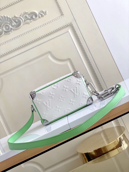  Handbag   Louis Vuitton  M58906  size  18.5 x 13.0 x 8.0  cm