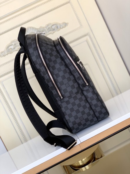  Handbag   Louis Vuitton  N58024  size   26 x 45 x 17  cm  