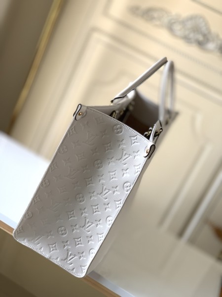  Handbag  Louis Vuitton  M44925  size  41.0 x 34.0 x 19.0 cm 