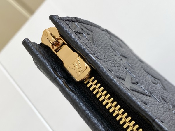  Handbag  Louis Vuitton  M45665  size  26X20X5  cm