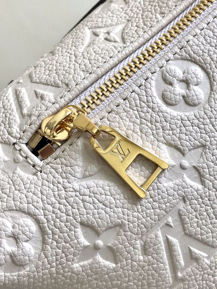  Handbag   Louis Vuitton  M44836  size  37*14*13  cm