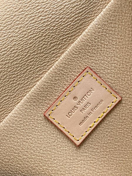 LOUIS VUITTON Canvas With Leather Makeup Bags Handbags Small Size Women's Brown M42265 size 24*14.5*18 cm