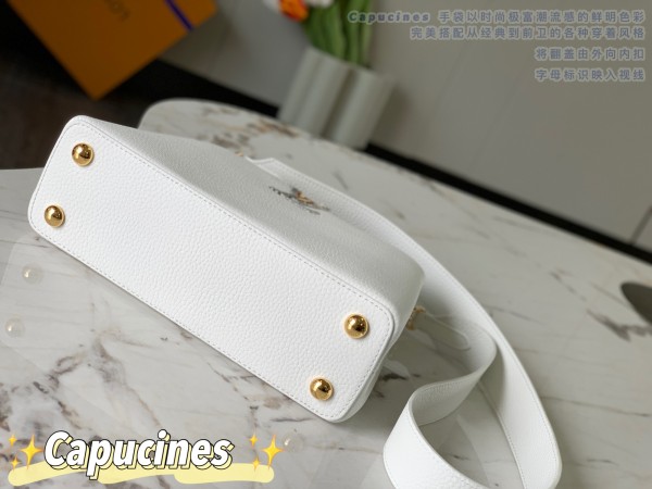  Handbag   Louis Vuitton  N97980  size   27.0 x 18.0 x 9.0  cm