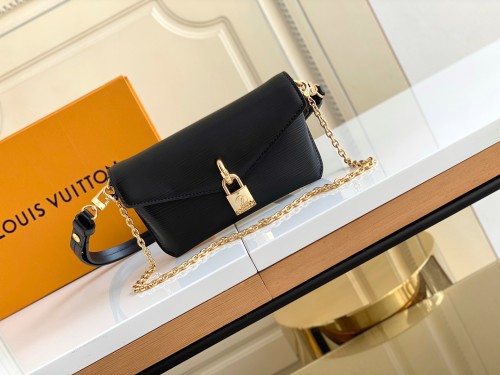  Handbag   Louis Vuitton  M80682  size  19.0 x 11.0 x 3.0  cm