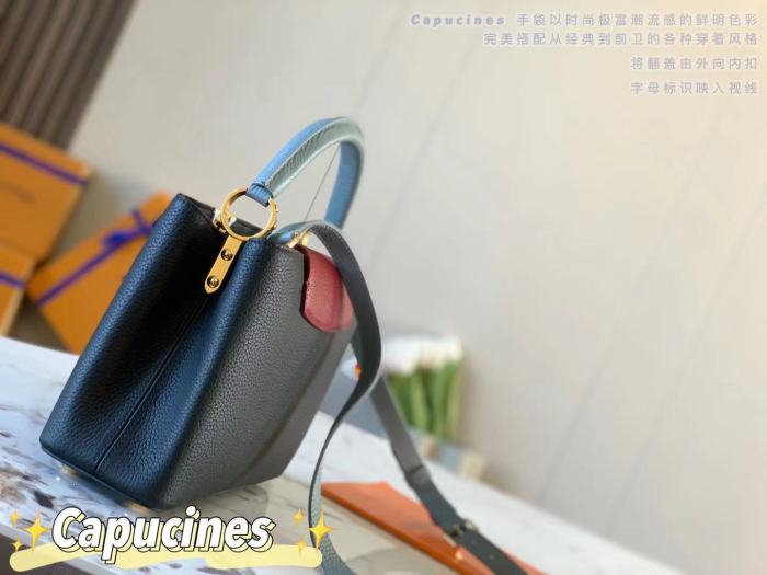  Handbag    Louis Vuitton  size   27.0 x 21.0 x 10.0  cm