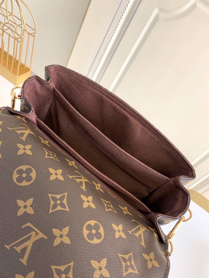 LOUIS VUITTON Metis Pochette Monogram Brown M44875 size 25*7*19 cm