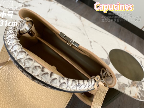  Handbag   Louis Vuitton   N92800  size  31.5 x 20.0 x 11.0  cm  