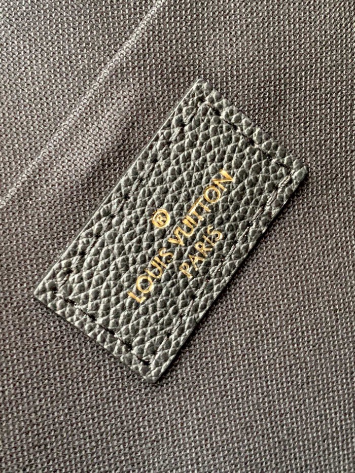 Handbag Louis Vuitton M80482 size 21.0 x 12.0 x 3.0 cm