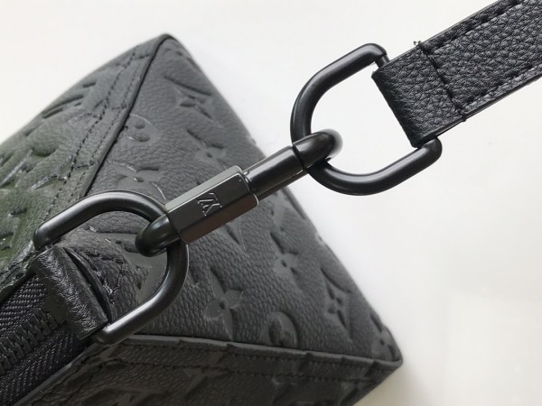  Handbag   Louis Vuitton  M55878   size   22*13*14   cm