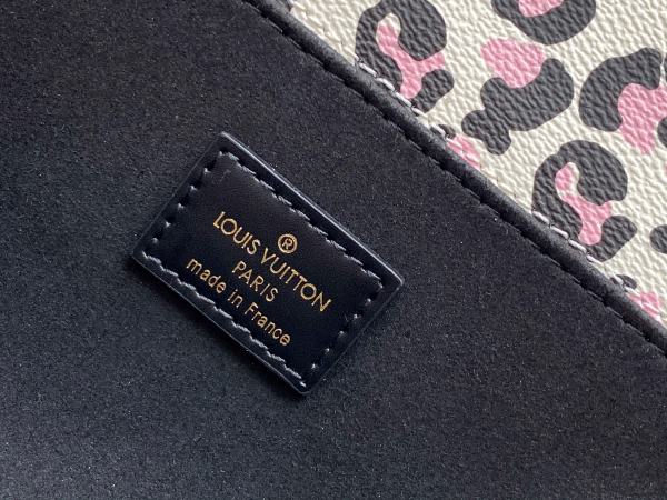 Handbag   Louis Vuitton  M45823  size  25 x 19 x 9  cm